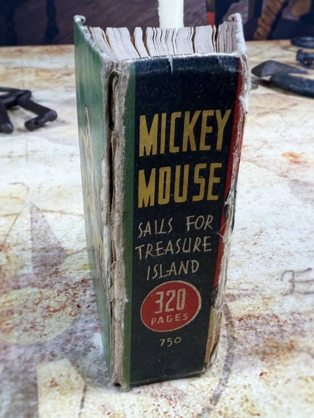 Walt Disney's Mickey Mouse Sails for Treasure Island - Big Little Book #750 1933 - Picture 10 of 14
